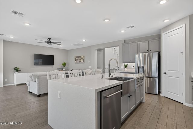 17255 W DIANA Avenue, Waddell, AZ 85355