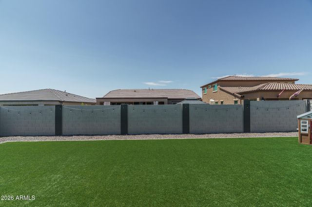 17255 W DIANA Avenue, Waddell, AZ 85355