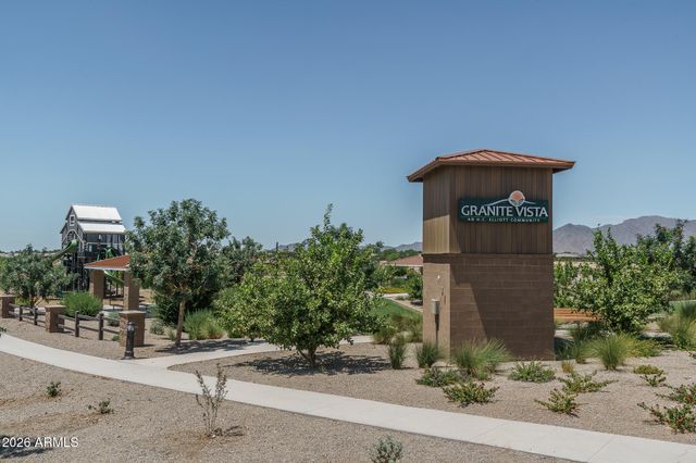 17255 W DIANA Avenue, Waddell, AZ 85355