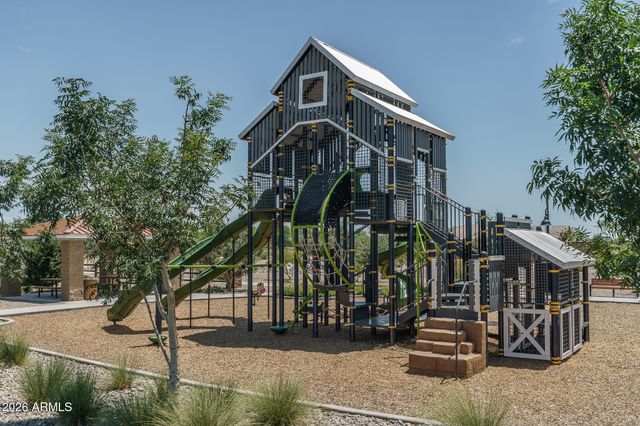 17255 W DIANA Avenue, Waddell, AZ 85355