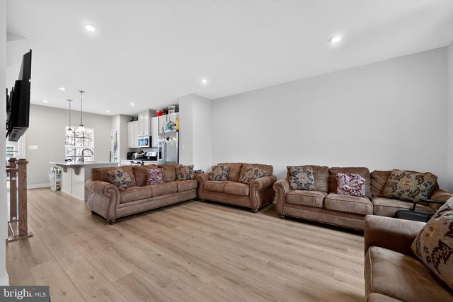 109 PLAZA DRIVE, Sicklerville, NJ 08081
