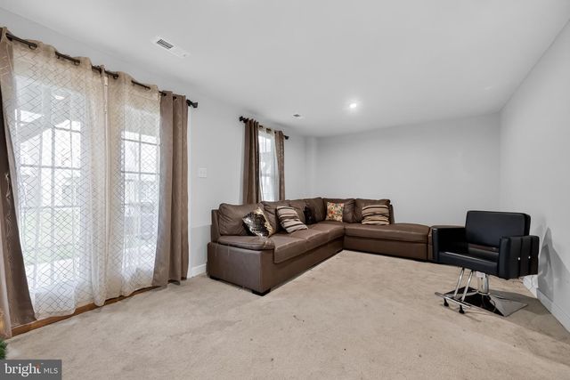 109 PLAZA DRIVE, Sicklerville, NJ 08081