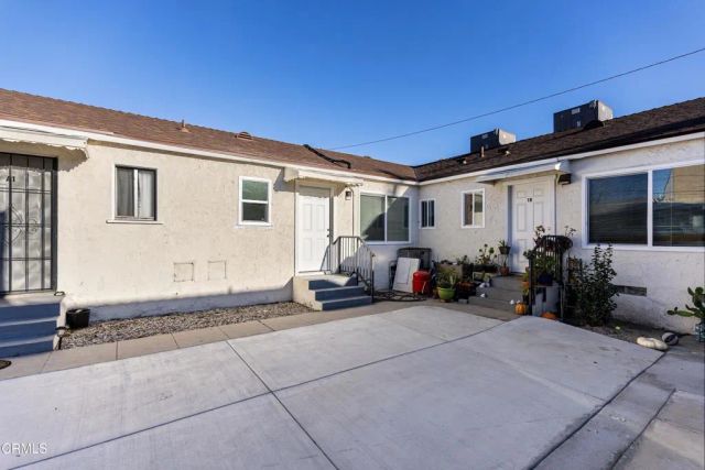 6634 Vineland Avenue, Los Angeles, CA 91606