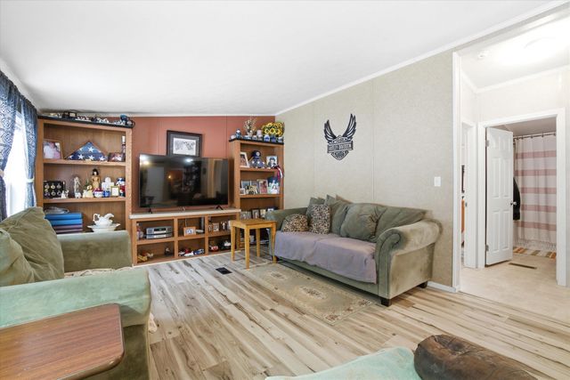 8 Revere Street, Milton, NH 03851