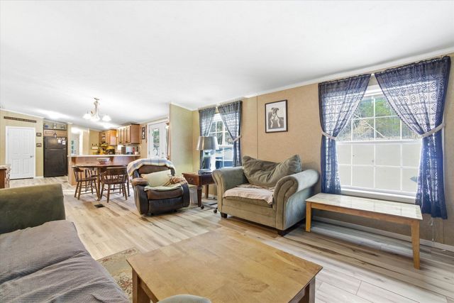 8 Revere Street, Milton, NH 03851