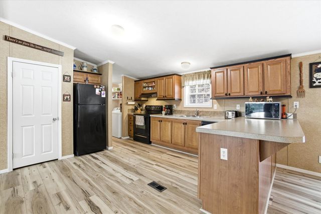 8 Revere Street, Milton, NH 03851