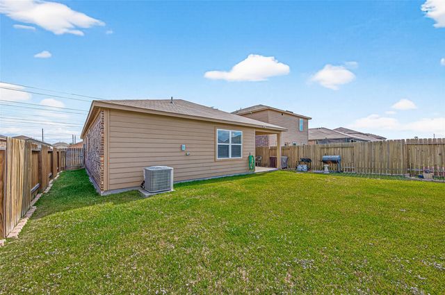 15315 Crescent Brookfield Drive, Humble, TX 77396