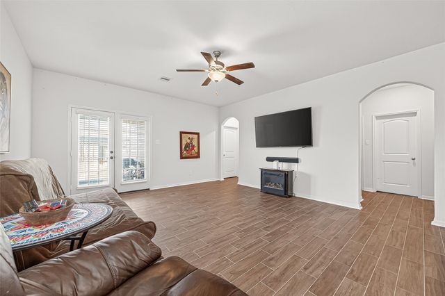 15315 Crescent Brookfield Drive, Humble, TX 77396