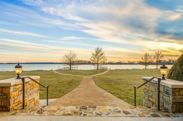 12100 Two Rivers Drive B1-3, Athens, AL 35611