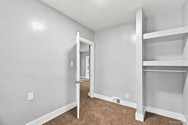 19391 Greeley Street, Highland Park, MI 48203