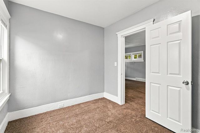 19391 Greeley Street, Highland Park, MI 48203