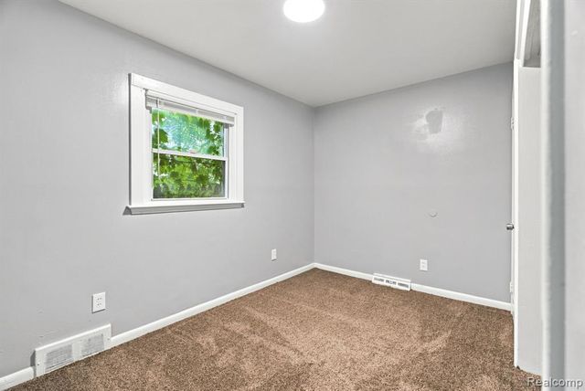 19391 Greeley Street, Highland Park, MI 48203
