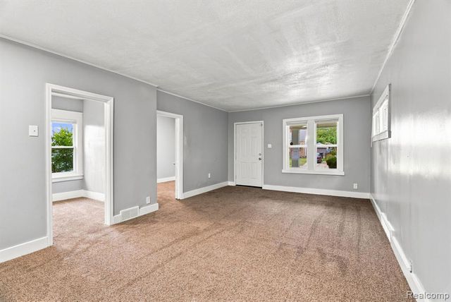 19391 Greeley Street, Highland Park, MI 48203