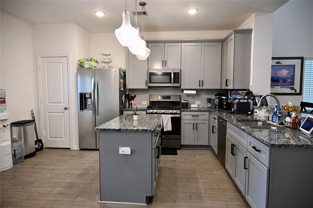 2570 Turberry Drive, West Columbia, TX 77486