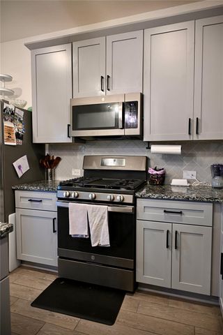 2570 Turberry Drive, West Columbia, TX 77486