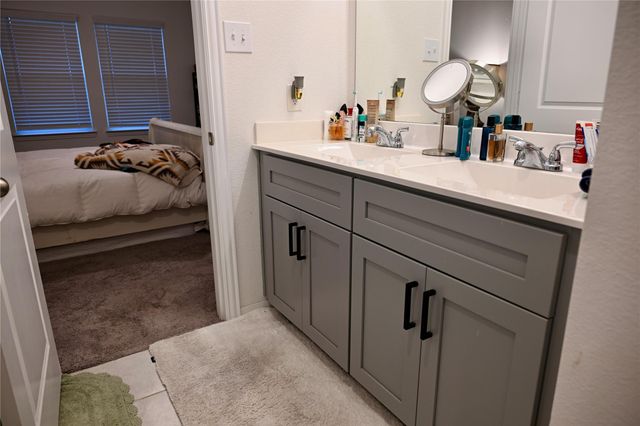 2570 Turberry Drive, West Columbia, TX 77486