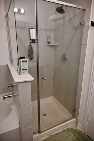 2570 Turberry Drive, West Columbia, TX 77486