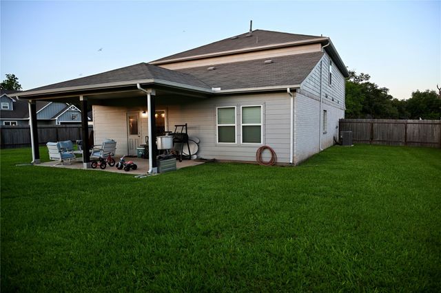 2570 Turberry Drive, West Columbia, TX 77486