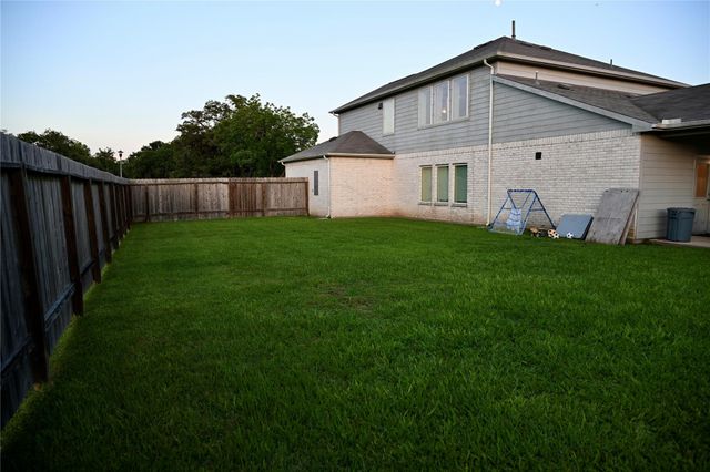 2570 Turberry Drive, West Columbia, TX 77486