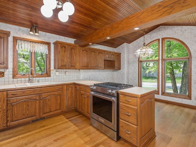 13420 Pennock Avenue, Apple Valley, MN 55124