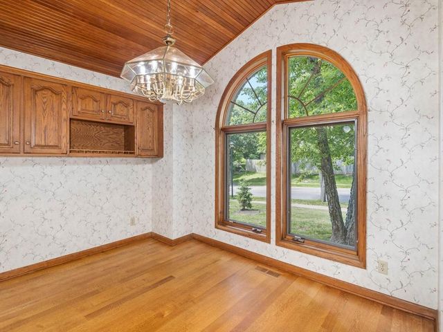 13420 Pennock Avenue, Apple Valley, MN 55124