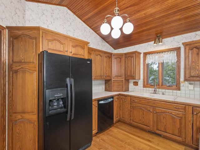 13420 Pennock Avenue, Apple Valley, MN 55124