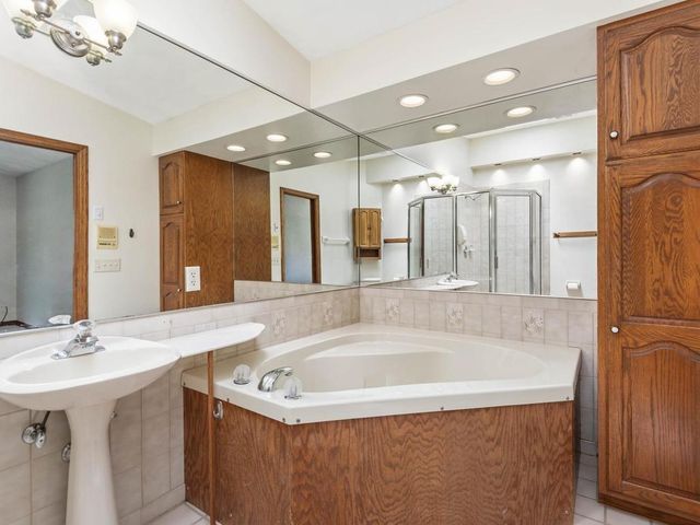 13420 Pennock Avenue, Apple Valley, MN 55124