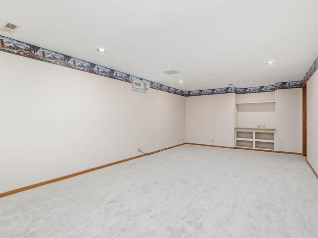 13420 Pennock Avenue, Apple Valley, MN 55124