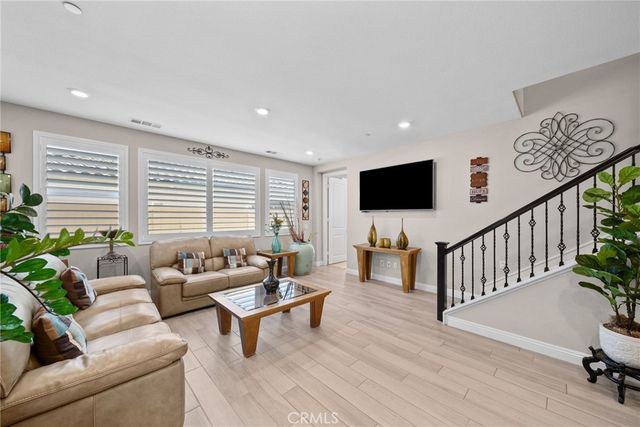 27105 Yearling, Saugus, CA 91350