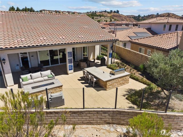 27105 Yearling, Saugus, CA 91350