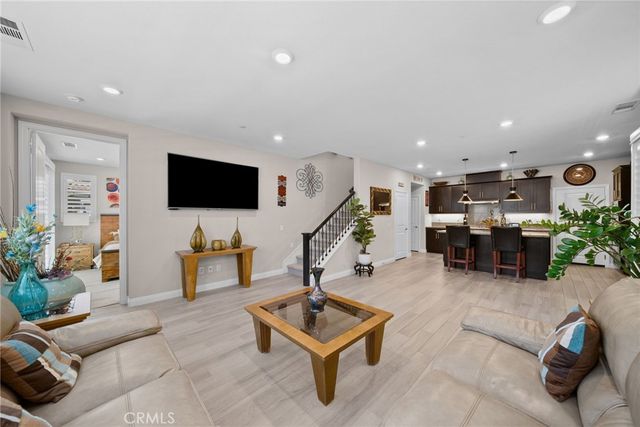 27105 Yearling, Saugus, CA 91350