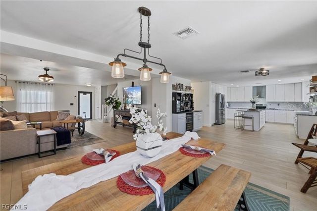 17304 VAGABOND CIRCLE, Punta Gorda, FL 33955