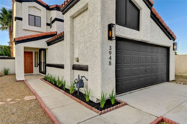 3948 Cobble Creek Court, Las Vegas, NV 89108