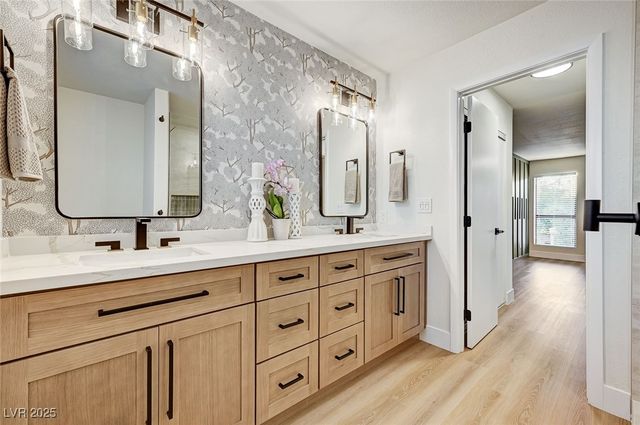 3948 Cobble Creek Court, Las Vegas, NV 89108