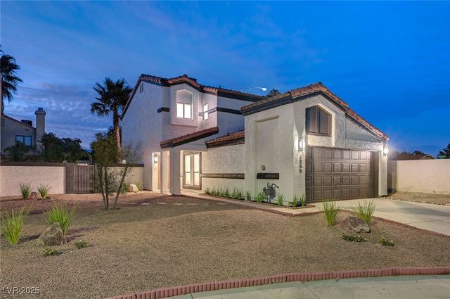 3948 Cobble Creek Court, Las Vegas, NV 89108