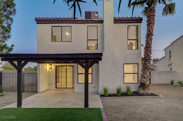 3948 Cobble Creek Court, Las Vegas, NV 89108