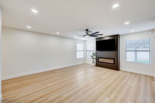 3948 Cobble Creek Court, Las Vegas, NV 89108