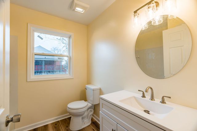 807 Maple Ct, Hopkinsville, KY 42240