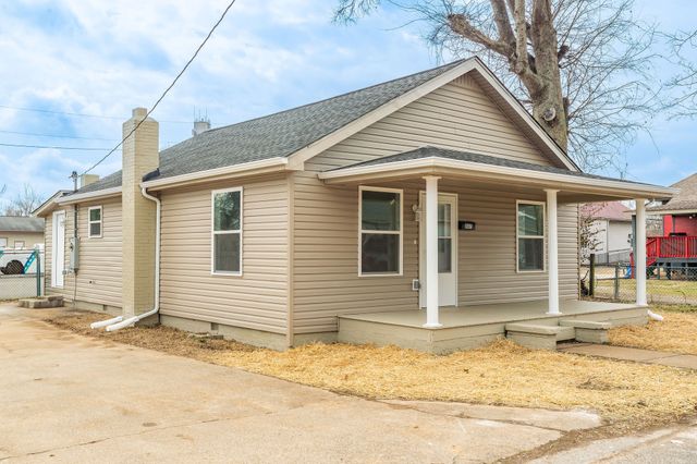 807 Maple Ct, Hopkinsville, KY 42240