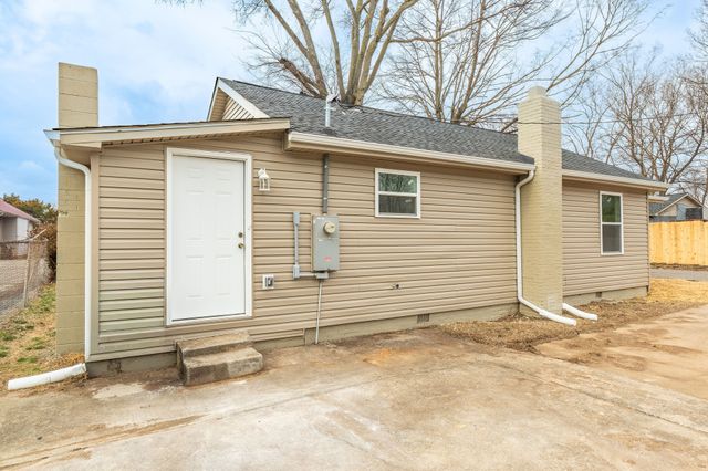 807 Maple Ct, Hopkinsville, KY 42240