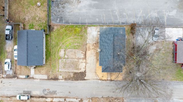 807 Maple Ct, Hopkinsville, KY 42240