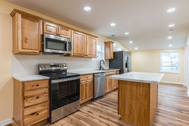 807 Maple Ct, Hopkinsville, KY 42240