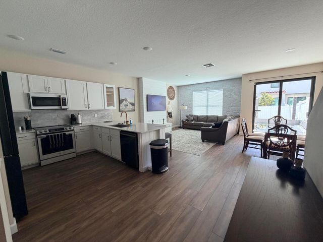 4311 Bradbury Court, Riviera Beach, FL 33410