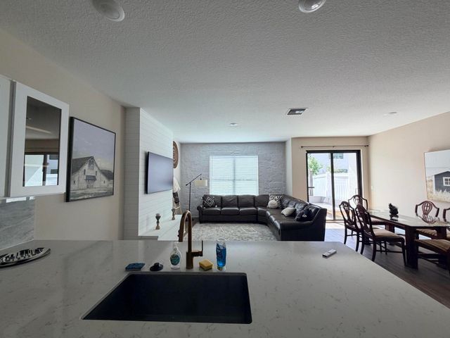 4311 Bradbury Court, Riviera Beach, FL 33410