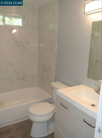 2220 S Crest Ave, Martinez, CA 94553