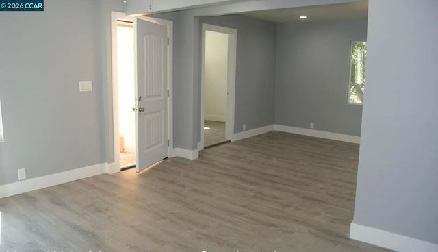 2220 S Crest Ave, Martinez, CA 94553