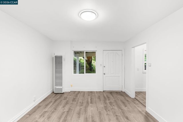 2220 S Crest Ave, Martinez, CA 94553