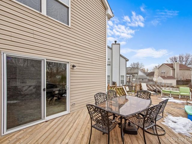 1115 Apple Hill Court, Elgin, IL 60120