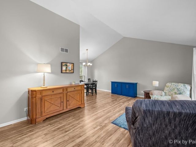 1115 Apple Hill Court, Elgin, IL 60120