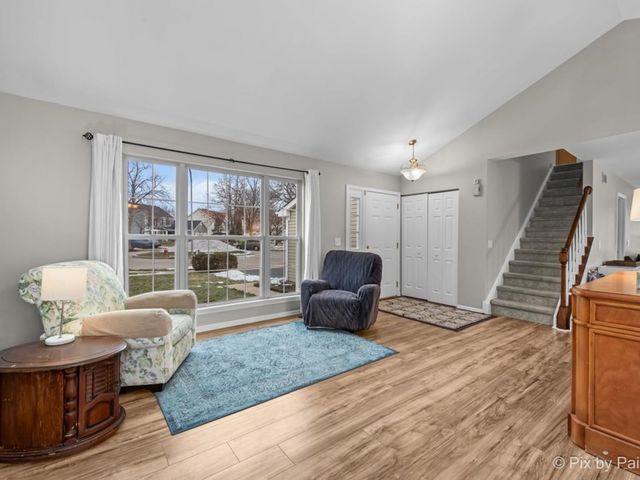 1115 Apple Hill Court, Elgin, IL 60120